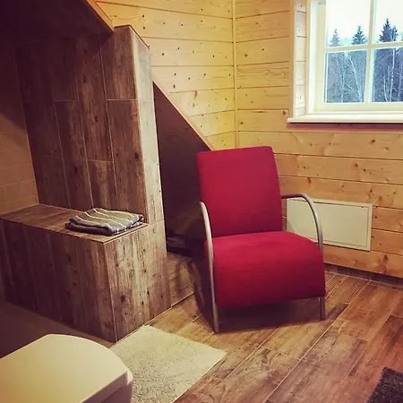 Saadjarve Puhkemajad, Maja Pearu Toolamaa